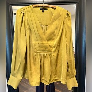Banana Republic Bright Olive V-Neck Pleated Long-Sleeve Blouse